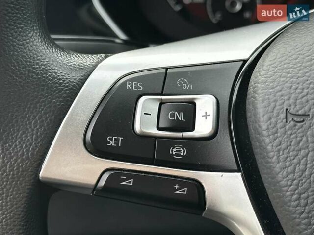 Білий Фольксваген Джетта, об'ємом двигуна 1.4 л та пробігом 31 тис. км за 15999 $, фото 18 на Automoto.ua