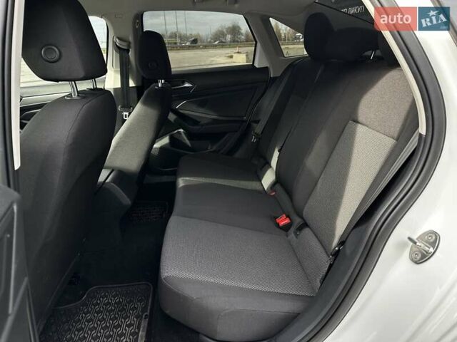 Білий Фольксваген Джетта, об'ємом двигуна 1.4 л та пробігом 31 тис. км за 15999 $, фото 27 на Automoto.ua