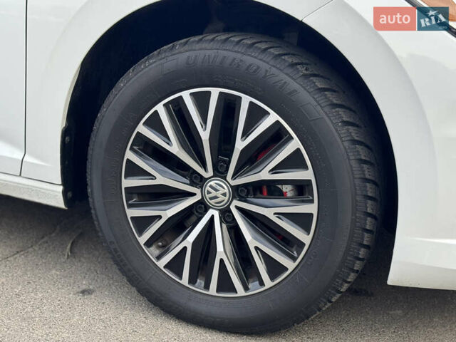 Белый Фольксваген Джетта, объемом двигателя 1.4 л и пробегом 124 тыс. км за 16500 $, фото 5 на Automoto.ua