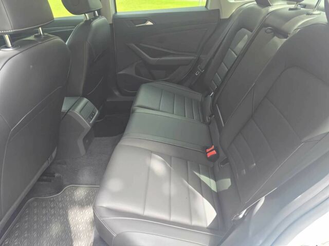 Білий Фольксваген Джетта, об'ємом двигуна 1.4 л та пробігом 17 тис. км за 8400 $, фото 12 на Automoto.ua