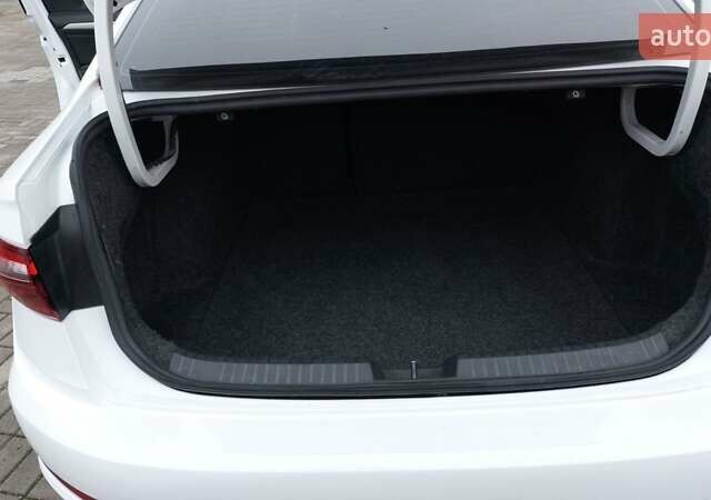 Белый Фольксваген Джетта, объемом двигателя 1.4 л и пробегом 86 тыс. км за 19500 $, фото 9 на Automoto.ua