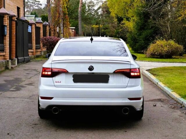 Білий Фольксваген Джетта, об'ємом двигуна 1.4 л та пробігом 105 тис. км за 14000 $, фото 4 на Automoto.ua