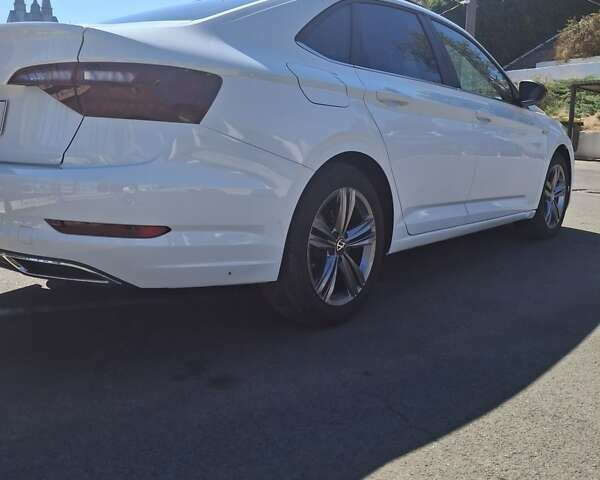 Белый Фольксваген Джетта, объемом двигателя 1.4 л и пробегом 65 тыс. км за 15500 $, фото 4 на Automoto.ua