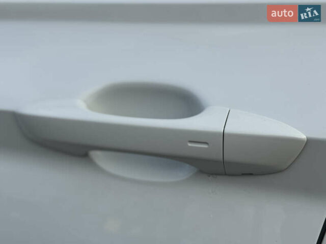 Белый Фольксваген Джетта, объемом двигателя 1.4 л и пробегом 124 тыс. км за 16500 $, фото 15 на Automoto.ua