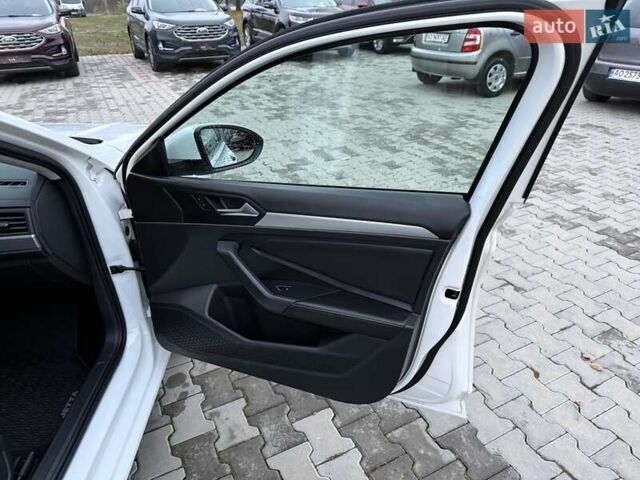 Білий Фольксваген Джетта, об'ємом двигуна 1.5 л та пробігом 110 тис. км за 19999 $, фото 29 на Automoto.ua