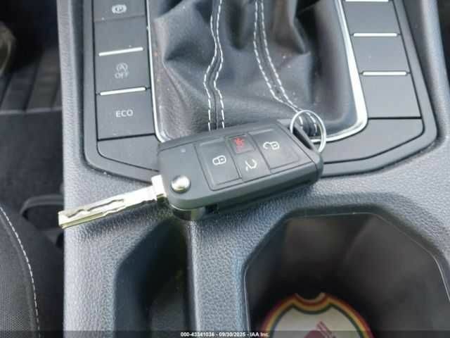 Белый Фольксваген Джетта, объемом двигателя 1.5 л и пробегом 113 тыс. км за 5500 $, фото 10 на Automoto.ua