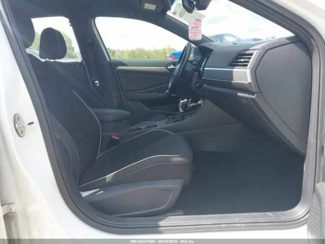 Белый Фольксваген Джетта, объемом двигателя 1.5 л и пробегом 113 тыс. км за 5500 $, фото 4 на Automoto.ua