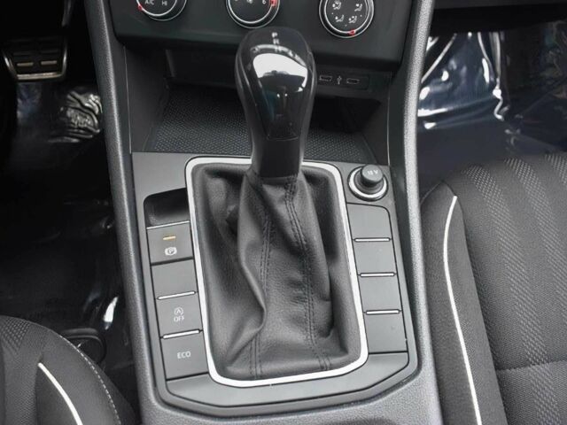 Белый Фольксваген Джетта, объемом двигателя 1.5 л и пробегом 17 тыс. км за 7000 $, фото 10 на Automoto.ua