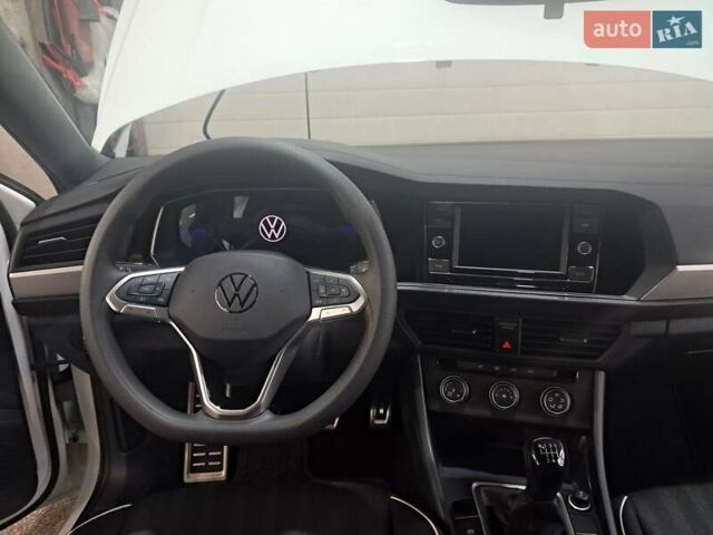 Белый Фольксваген Джетта, объемом двигателя 1.5 л и пробегом 92 тыс. км за 15950 $, фото 4 на Automoto.ua