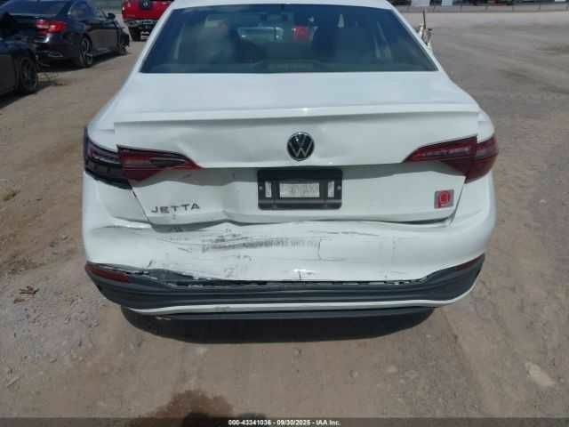 Белый Фольксваген Джетта, объемом двигателя 1.5 л и пробегом 113 тыс. км за 5500 $, фото 5 на Automoto.ua