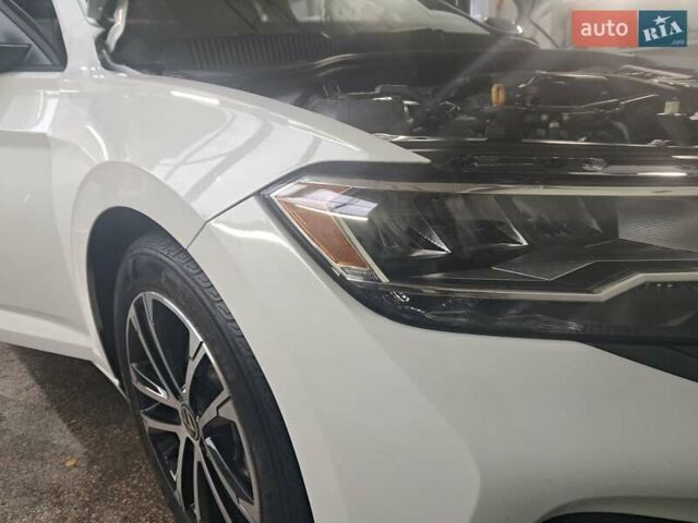 Белый Фольксваген Джетта, объемом двигателя 1.5 л и пробегом 92 тыс. км за 15950 $, фото 23 на Automoto.ua