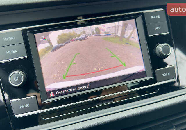 Белый Фольксваген Джетта, объемом двигателя 1.5 л и пробегом 12 тыс. км за 21999 $, фото 6 на Automoto.ua