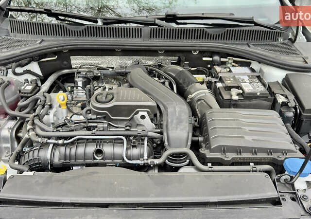 Белый Фольксваген Джетта, объемом двигателя 1.5 л и пробегом 12 тыс. км за 21999 $, фото 29 на Automoto.ua