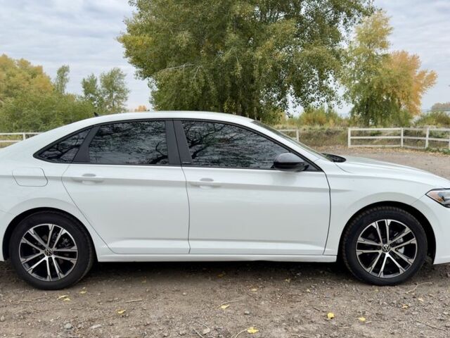 Белый Фольксваген Джетта, объемом двигателя 1.5 л и пробегом 12 тыс. км за 21999 $, фото 1 на Automoto.ua