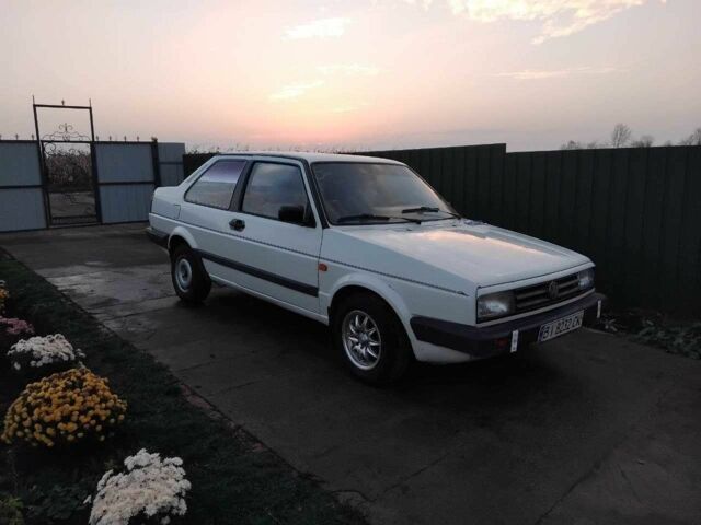 Белый Фольксваген Джетта, объемом двигателя 1.6 л и пробегом 332 тыс. км за 2750 $, фото 1 на Automoto.ua