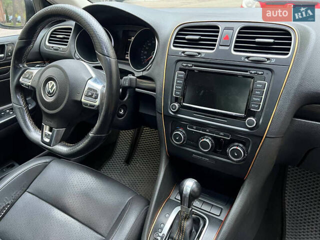 Білий Фольксваген Джетта, об'ємом двигуна 2 л та пробігом 243 тис. км за 7500 $, фото 11 на Automoto.ua