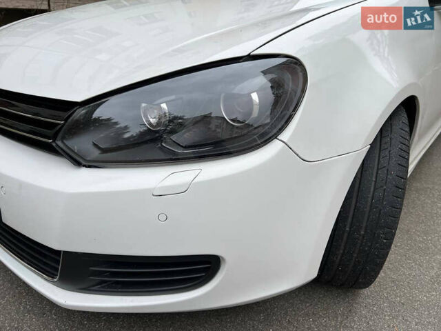 Білий Фольксваген Джетта, об'ємом двигуна 2 л та пробігом 243 тис. км за 7500 $, фото 1 на Automoto.ua
