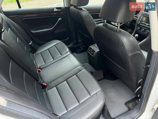 Білий Фольксваген Джетта, об'ємом двигуна 2 л та пробігом 243 тис. км за 7500 $, фото 8 на Automoto.ua