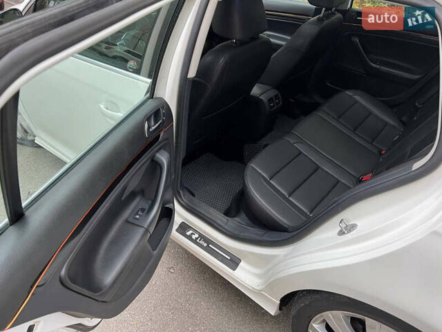 Білий Фольксваген Джетта, об'ємом двигуна 2 л та пробігом 243 тис. км за 7500 $, фото 15 на Automoto.ua