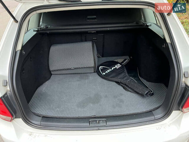 Білий Фольксваген Джетта, об'ємом двигуна 2 л та пробігом 243 тис. км за 7500 $, фото 13 на Automoto.ua