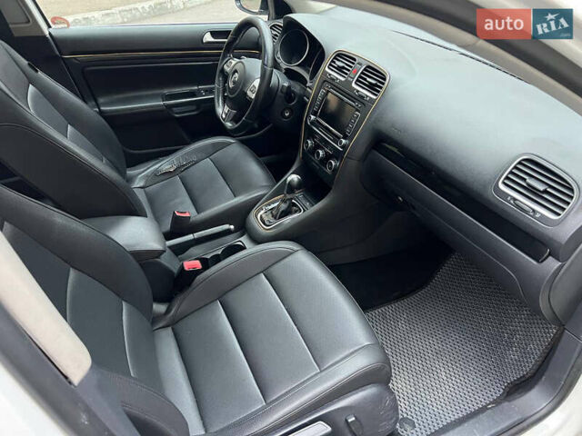 Білий Фольксваген Джетта, об'ємом двигуна 2 л та пробігом 243 тис. км за 7500 $, фото 9 на Automoto.ua