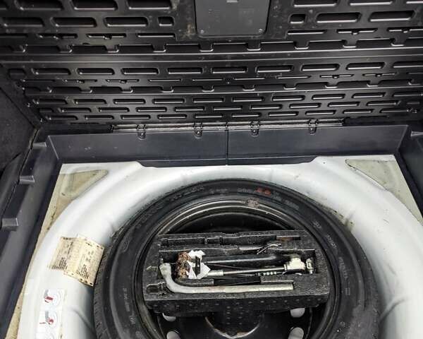 Белый Фольксваген Джетта, объемом двигателя 2.5 л и пробегом 268 тыс. км за 8500 $, фото 26 на Automoto.ua