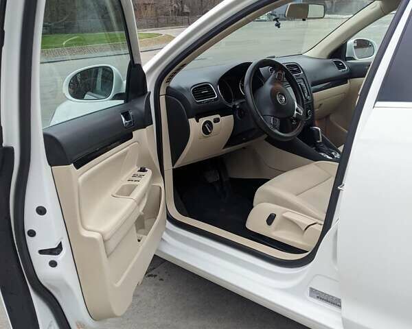 Белый Фольксваген Джетта, объемом двигателя 2.5 л и пробегом 268 тыс. км за 8500 $, фото 10 на Automoto.ua