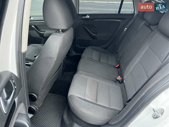 Белый Фольксваген Джетта, объемом двигателя 2.5 л и пробегом 259 тыс. км за 7200 $, фото 17 на Automoto.ua