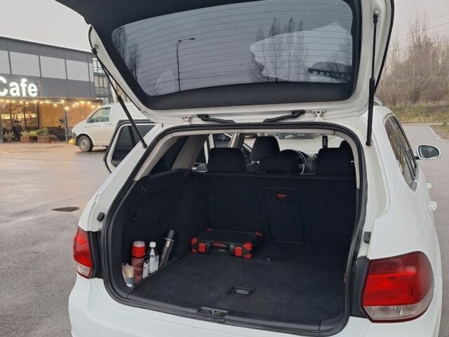 Белый Фольксваген Джетта, объемом двигателя 2.5 л и пробегом 259 тыс. км за 6100 $, фото 14 на Automoto.ua