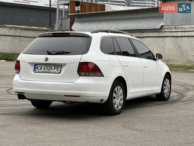 Белый Фольксваген Джетта, объемом двигателя 2.5 л и пробегом 258 тыс. км за 6500 $, фото 4 на Automoto.ua