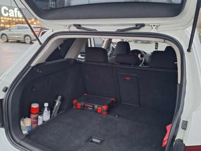 Белый Фольксваген Джетта, объемом двигателя 2.5 л и пробегом 259 тыс. км за 6100 $, фото 13 на Automoto.ua