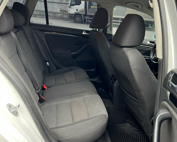 Белый Фольксваген Джетта, объемом двигателя 2.5 л и пробегом 258 тыс. км за 6500 $, фото 19 на Automoto.ua