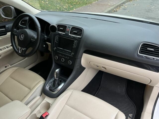 Фольксваген Джетта 2012 в Киеве на Automoto.ua Белый Фольксваген Джетта, объемом двигателя 2 л и пробегом 278 тыс. км за 8500 $, фото 20 на Automoto.ua