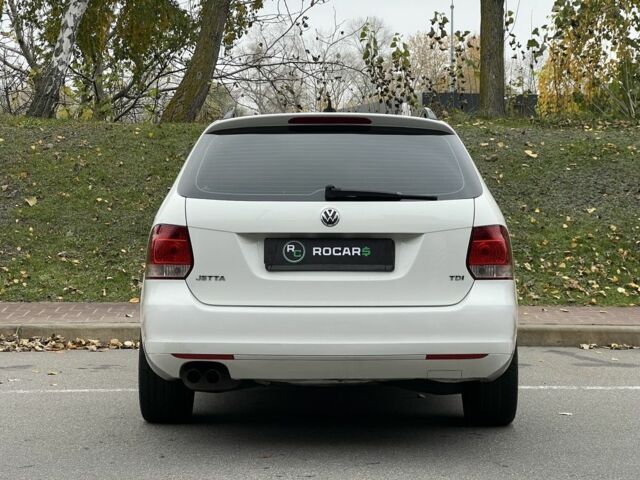 Фольксваген Джетта 2012 в Киеве на Automoto.ua Белый Фольксваген Джетта, объемом двигателя 2 л и пробегом 278 тыс. км за 8500 $, фото 3 на Automoto.ua