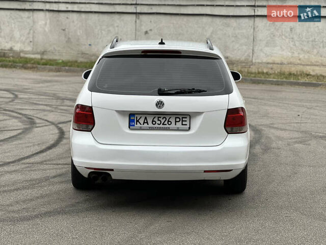 Белый Фольксваген Джетта, объемом двигателя 2.5 л и пробегом 258 тыс. км за 6500 $, фото 5 на Automoto.ua