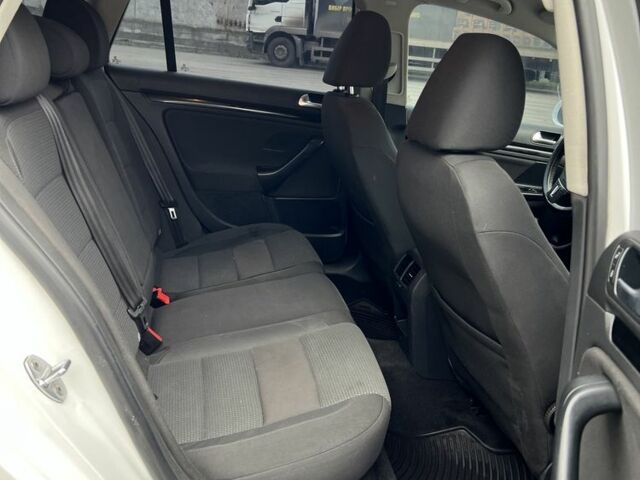 Белый Фольксваген Джетта, объемом двигателя 2.5 л и пробегом 261 тыс. км за 6100 $, фото 6 на Automoto.ua