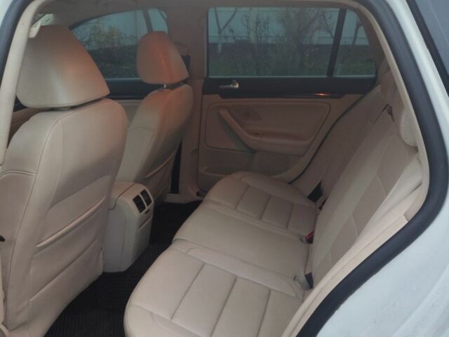 Белый Фольксваген Джетта, объемом двигателя 2 л и пробегом 305 тыс. км за 7500 $, фото 5 на Automoto.ua