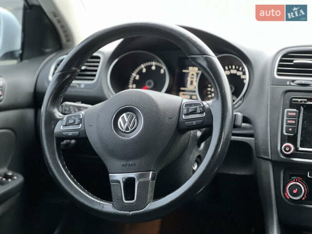 Белый Фольксваген Джетта, объемом двигателя 2.5 л и пробегом 258 тыс. км за 6500 $, фото 30 на Automoto.ua