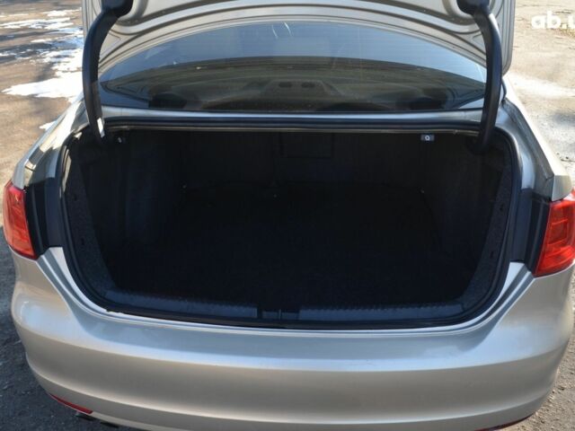 Бежевый Фольксваген Джетта, объемом двигателя 0 л и пробегом 223 тыс. км за 9600 $, фото 19 на Automoto.ua