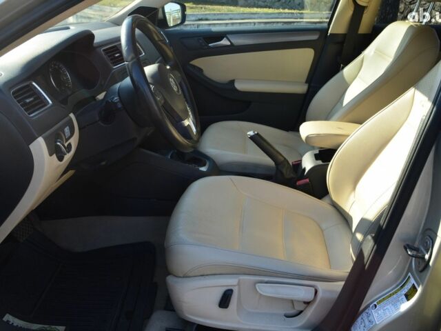 Бежевый Фольксваген Джетта, объемом двигателя 0 л и пробегом 223 тыс. км за 9600 $, фото 7 на Automoto.ua