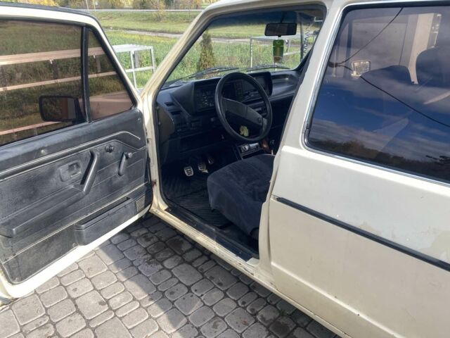 Бежевий Фольксваген Джетта, об'ємом двигуна 1.8 л та пробігом 88 тис. км за 955 $, фото 4 на Automoto.ua