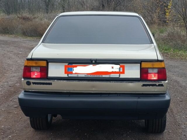 Бежевий Фольксваген Джетта, об'ємом двигуна 1 л та пробігом 2 тис. км за 1400 $, фото 2 на Automoto.ua