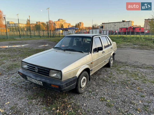 Бежевий Фольксваген Джетта, об'ємом двигуна 1.6 л та пробігом 378 тис. км за 1200 $, фото 2 на Automoto.ua