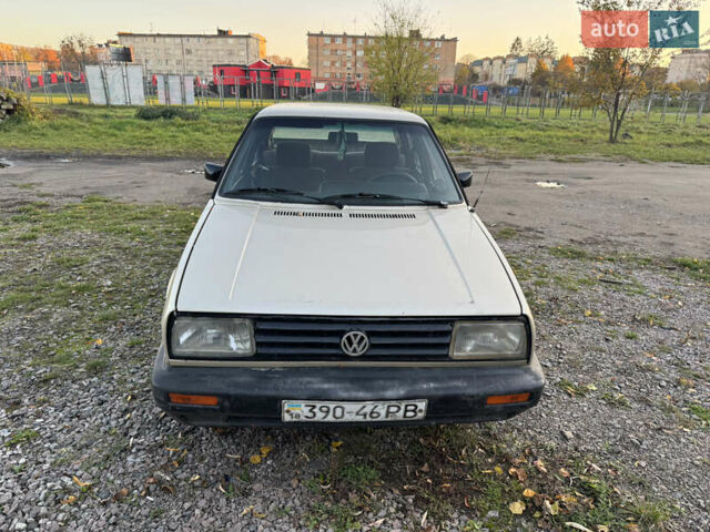 Бежевий Фольксваген Джетта, об'ємом двигуна 1.6 л та пробігом 378 тис. км за 1200 $, фото 1 на Automoto.ua