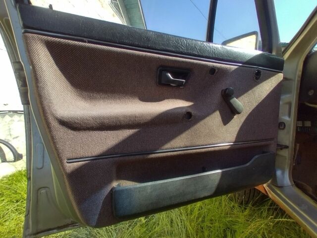 Бежевый Фольксваген Джетта, объемом двигателя 1.6 л и пробегом 438 тыс. км за 700 $, фото 10 на Automoto.ua