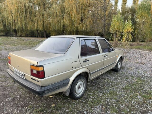 Бежевий Фольксваген Джетта, об'ємом двигуна 1.6 л та пробігом 378 тис. км за 1200 $, фото 4 на Automoto.ua