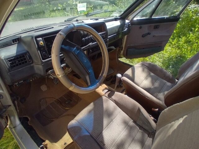 Бежевый Фольксваген Джетта, объемом двигателя 1.6 л и пробегом 438 тыс. км за 700 $, фото 11 на Automoto.ua