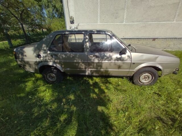 Бежевый Фольксваген Джетта, объемом двигателя 1.6 л и пробегом 438 тыс. км за 700 $, фото 3 на Automoto.ua