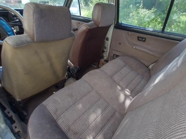 Бежевый Фольксваген Джетта, объемом двигателя 1.6 л и пробегом 438 тыс. км за 700 $, фото 9 на Automoto.ua