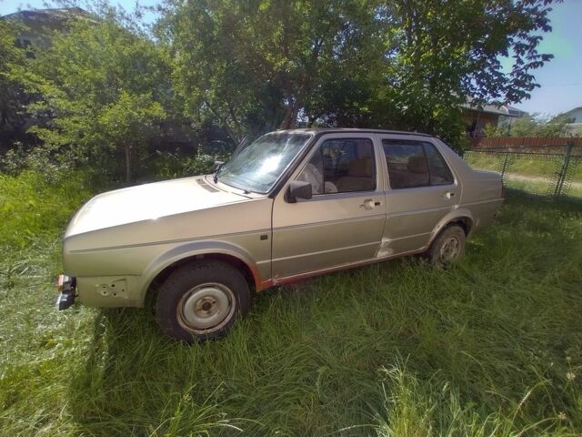 Бежевый Фольксваген Джетта, объемом двигателя 1.6 л и пробегом 438 тыс. км за 700 $, фото 6 на Automoto.ua